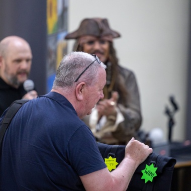 Collecting Prize